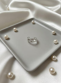 Funkcase Swan Crown Ring
