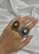 Traditional Pearl Metalic Ring
