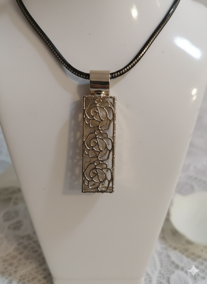 Funkcase Eternal Flora Pendant